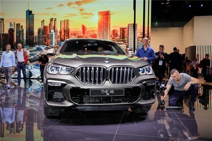 BMW X6 M50i 2020.