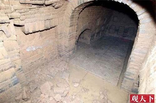 Cháu gái Hoàng hậu Trung Hoa và bí mật "lời nguyền" trên nắp quan tài