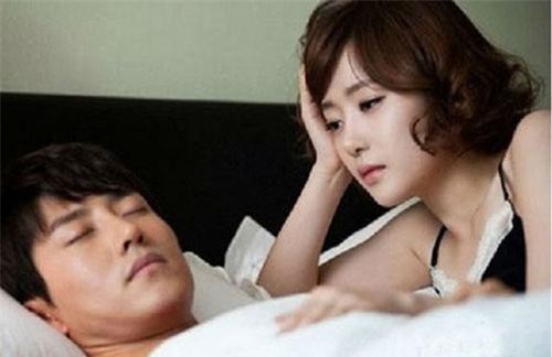 Bắt quả tang chồng cặp kè với người giúp việc, tôi đuổi thẳng cổ ô sin không ngờ chỉ nửa tháng sau, tôi lại bắt gặp sự việc còn sốc hơn