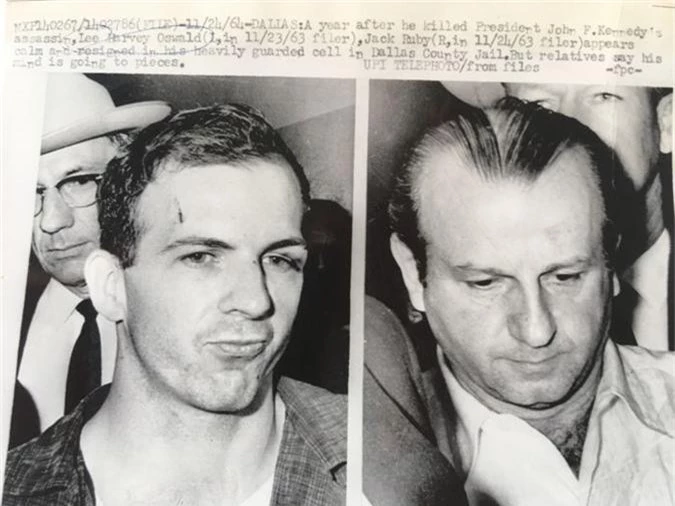 Vì sao chủ hộp đêm bắn chết kẻ ám sát Tổng thống Kennedy? - Hình 9 Vi sao chu hop dem ban chet ke am sat Tong thong Kennedy?-Hinh-9