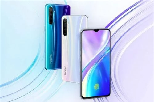 Máy ảnh selfie 32 MP, khẩu độ f/2.0. Realme X2 có 2 màu xanh và trắng, lên kệ ở Trung Quốc vào ngày 26.9. Giá bán của phiên bản RAM 6 GB/ROM 64 GB là 1.599 Nhân dân tệ (tương đương 5,20 triệu đồng). Phiên bản RAM 8 GB/ROM 128 GB có giá 1.899 Nhân dân tệ (6,17 triệu đồng).