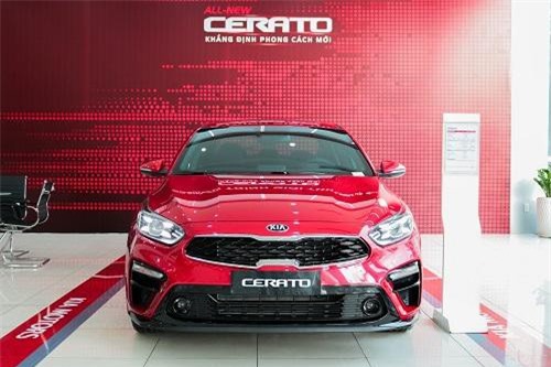 3 m&#x1EAB;u xe Kia &#x111;&#x1ED3;ng lo&#x1EA1;t gi&#x1EA3;m gi&#xE1; m&#x1EA1;nh t&#x1EA1;i Vi&#x1EC7;t Nam