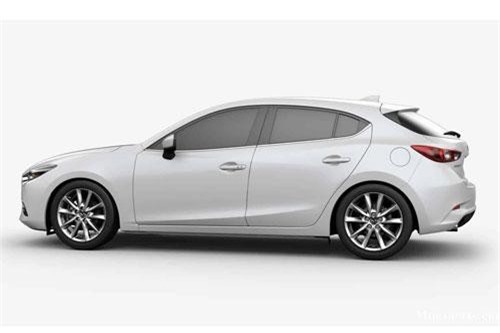 Mazda 3 giảm giá sốc cuối tháng 9, chờ đón phiên bản mới