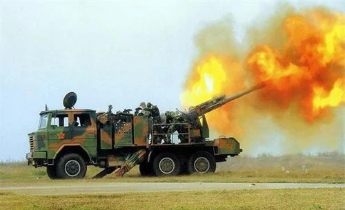Pháo tự hành PCL-09 của Quân đội Trung Quốc nhả đạn trong một cuộc diễn tập. Ảnh: China Military.