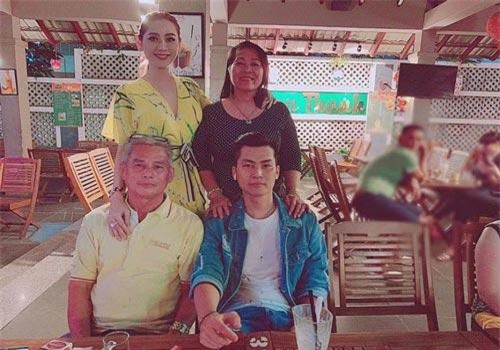 Mối quan hệ hiện tại của Lâm Khánh Chi và mẹ chồng