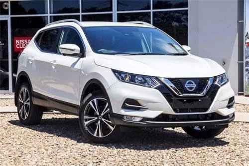 10. Nissan Qashqai (doanh số: 160.888 chiếc).