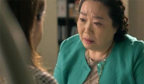 Con trai vô sinh nhưng cháu nội vẫn lần lượt ra đời, mẹ chồng nín lặng cho qua để rồi