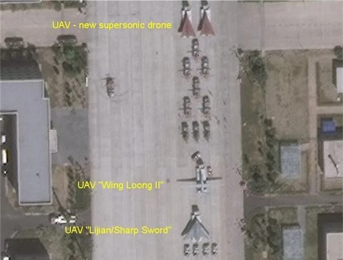 Trung Quoc mang UAV  bi an ra duyet binh, ca the gioi nhu... nin tho-Hinh-2
