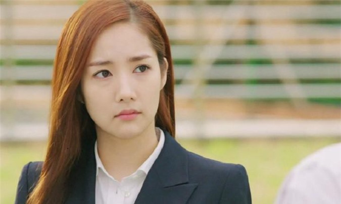 Bị sỉ vả vì không cho mẹ chồng giữ vàng cưới, nhưng phản ứng của chồng mới khiến tôi bỏ về ngoại ngay đêm tân hôn