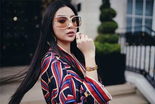 Huy&#x1EC1;n Baby b&#xE0;y ch&#x1ECB; em c&#xE1;ch c&#xE3;i nhau k&#x1EF3; l&#x1EA1; v&#x1EDB;i ch&#x1ED3;ng gi&#xFA;p &#x201C;tr&#x103;m tr&#x1EAD;n tr&#x103;m th&#x1EAF;ng&#x201D;, n&#xE0;o ng&#x1EDD; H&#x1B0;&#x1A1;ng Baby c&#x169;ng th&#x1EEB;a nh&#x1EAD;n t&#x1EEB;ng &#xE1;p d&#x1EE5;ng th&#xE0;nh c&#xF4;ng