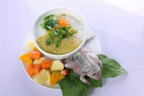 3 món cháo ăn dặm mẹ nấu cực đơn giản, bé ăn thun thút cứ thế chân dài cao lớn