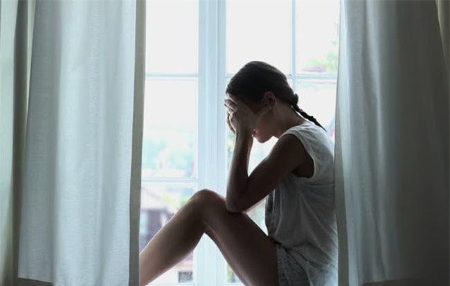 Đi đánh ghen cùng bạn thân nhưng khi thấy cảnh này trong khách sạn, tôi lại bàng hoàng đến bủn rủn cả tay chân