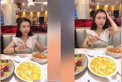 Gặp người yêu làm tiếp viên hàng không qua mạng, chàng trai liền bỏ về viết bài chê bai nhan sắc, nào ngờ bị dân mạng chửi ngược đến "vuốt mặt" không kịp