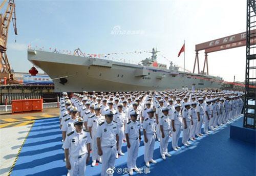 Khám phá tàu đổ bộ tấn công mang trực thăng Type 075 của Trung Quốc 