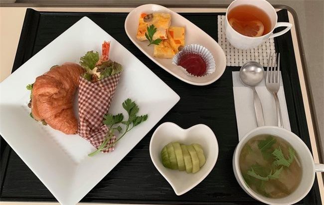 Mẹ Việt ở Nhật khoe cơm bà đẻ thịnh soạn như nhà hàng, nhiều món sản phụ Việt kiêng cả mấy tháng mới dám ăn