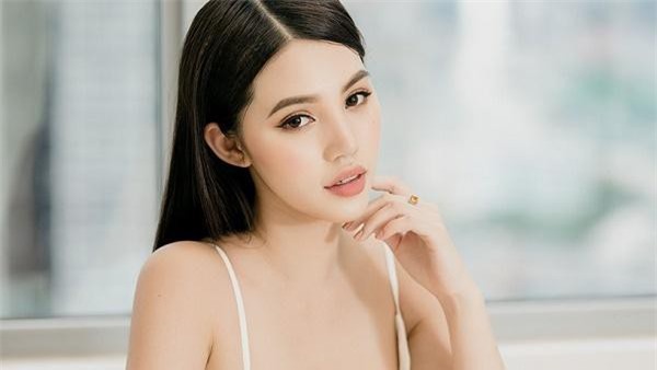 Chuyện ít biết về cô Hoa hậu duy nhất nằm trong "Hội con nhà giàu Việt Nam"