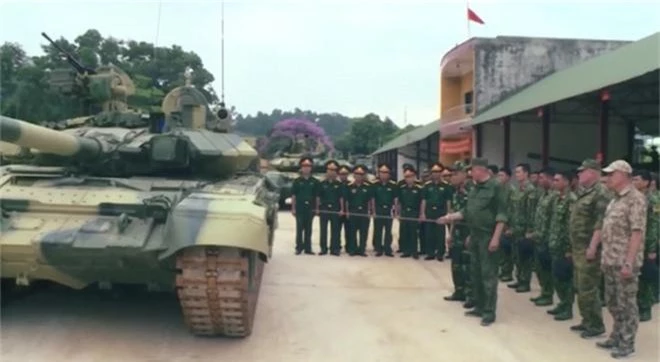 Anh hiem ve xe tang T-90 moi cung cua Viet Nam-Hinh-6