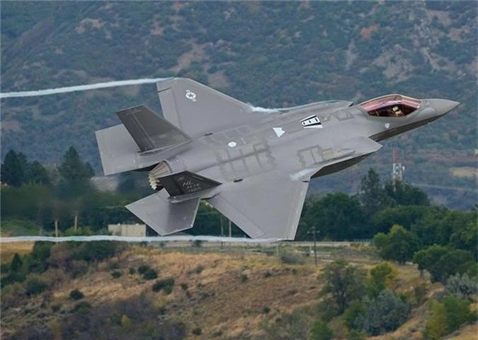 Choang vang thoi diem My thay the tiem kich F-35-Hinh-10