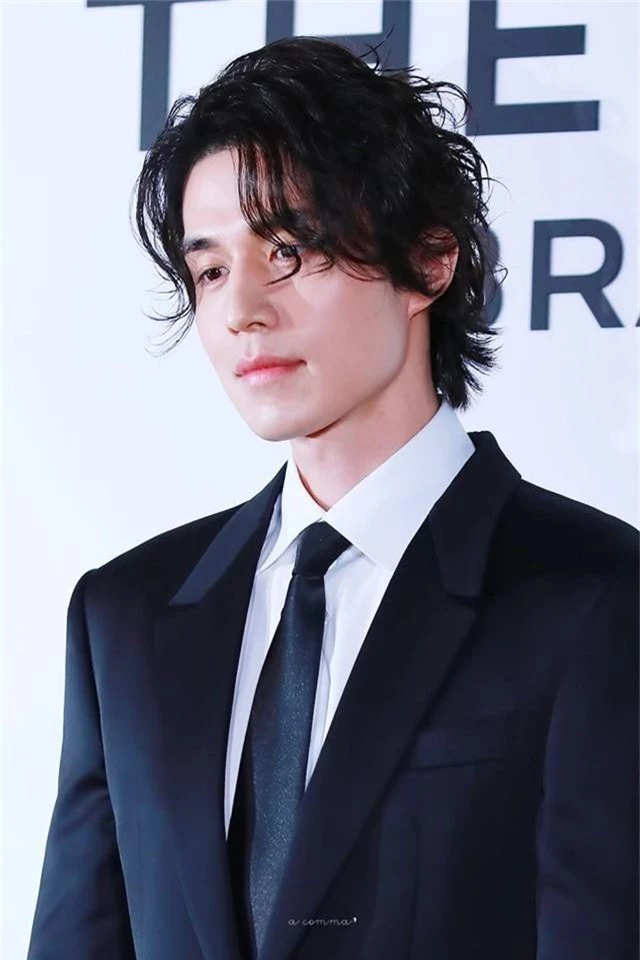 Chùm ảnh Lee Dong Wook đẹp như tượng tạc do fan chụp gây sốt Weibo: Từng góc nghiêng đều cực phẩm thần sầu! - Ảnh 4.