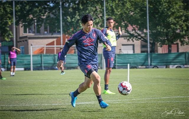 HLV Sint-Truidense nói gì sau khi không sử dụng Công Phượng?