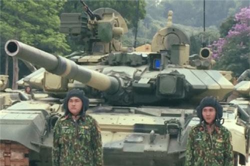 Ảnh hiếm về xe tăng T-90 mới cứng của Việt Nam