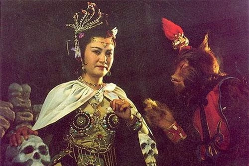 Tạo hình Bạch Cốt Tinh trong phim. Tạo hình Bạch Cốt Tinh trong phim.