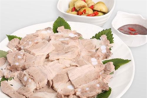 Muốn luộc thịt lợn ngon cứ bỏ thêm thứ này, đảm bảo ngon ngọt bất ngờ, ăn 1 lần là nhớ mãi