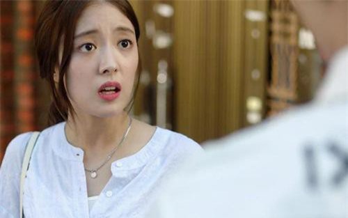 Bồ của chồng vác bụng bầu đến nhà đòi danh phận, chết sững khi nhìn thấy một người