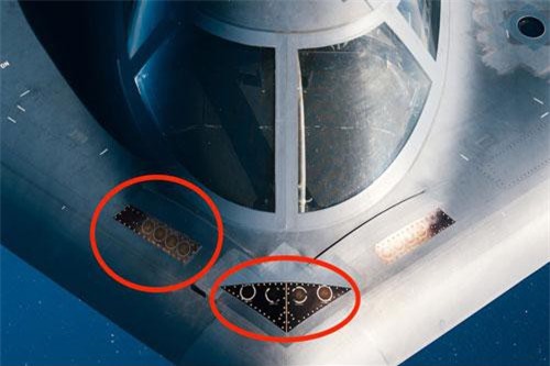 Cận cảnh thiết bị bí mật nhất trên máy bay ném bom 2 tỷ USD