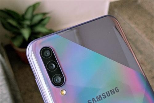 Đánh giá Samsung Galaxy A30s, giá 6,29 triệu đồng tại Việt Nam