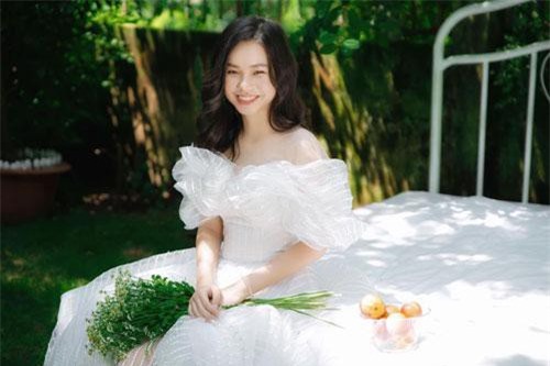 Sau nửa năm, dân mạng ngỡ ngàng với vẻ ngọt ngào của 'vợ ba' Trà My