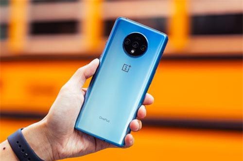 Trên tay OnePlus 7T: Cấu hình siêu 'khủng', 3 camera sau, giá hơn 12 triệu