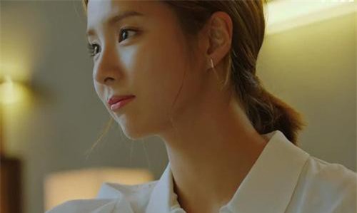 Con dâu cố tình 'trả đũa' mẹ chồng trong bữa cơm, ai dè phản ứng của bà lại lạ kỳ và buông ra câu nói có sức nặng ghê gớm