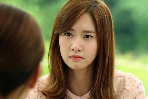 Mẹ chồng mắng xối xả vì 1 bông hoa, tôi chưa kịp lên tiếng đã chứng kiến phản ứng bất ngờ của 'giặc bên Ngô'