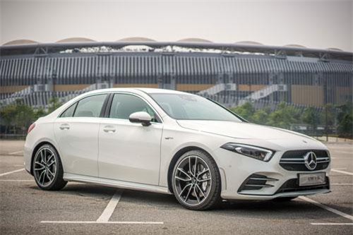 Ngắm Mercedes-AMG A35 Sedan 2019 giá gần 2 tỷ đồng