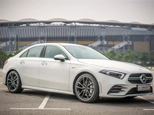 Ngắm Mercedes-AMG A35 Sedan 2019 giá gần 2 tỷ đồng