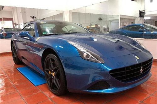 Tận mục siêu xe Ferrari California 13,5 tỷ của ông Đặng Lê Nguyên Vũ