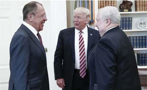 Báo Mỹ tiết lộ điều ông Trump từng nói với giới chức Nga tại Nhà Trắng