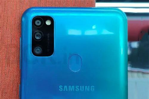 Cận cảnh Samsung Galaxy M30s: 3 camera sau, pin 6.000 mAh, RAM 6 GB, giá 'mềm'