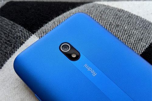 Cận cảnh smartphone chống nước, pin 5.000 mAh, giá hơn 2 triệu