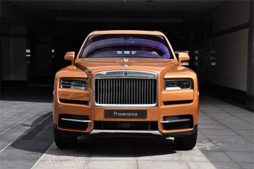 Ngắm Rolls-Royce Cullinan màu siêu độc hơn 32 tỷ