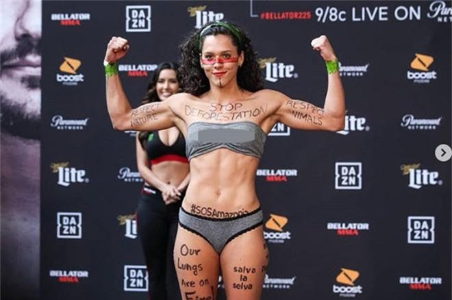 Ngượng chín mặt: Mỹ nhân võ thuật mặc đồ 'nhìn thấy hết' vì môi trường