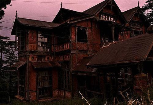 Những ngôi nhà ma ám ở Ấn Độ khiến du khách đổ mồ hôi lạnh