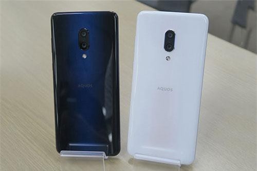 Smartphone màn hình 240Hz, Snapdragon 855, RAM 8 GB, camera kép