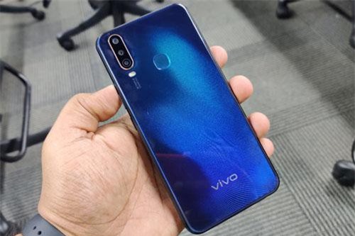 Trên tay Vivo U10: 3 camera sau, chip S665, pin 5.000 mAh, giá rẻ giật mình
