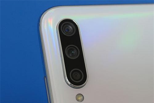 Xiaomi Mi A3 giảm giá 'kịch sàn' tại Việt Nam