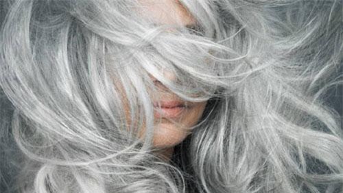 Vén màn bí mật hội chứng tóc đổi màu đột ngột mang tên Marie Antoinette