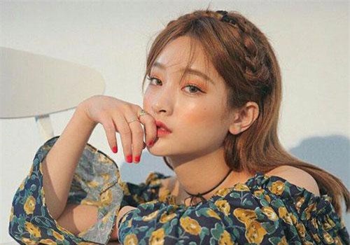 5 cung Hoàng đạo 'số đỏ' nhất ngày thứ Ba (1/10) hứa hẹn một tháng đầy ắp thành tựu và nụ cười