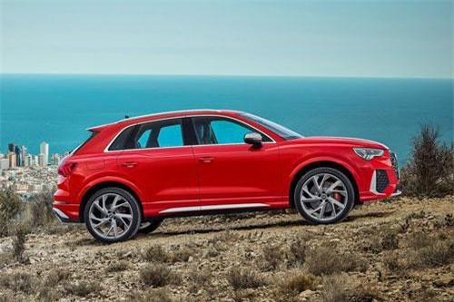 Audi RS Q3 2020 có gì đặc biệt để 'đấu' với Mercedes-Benz GLA 45 AMG?