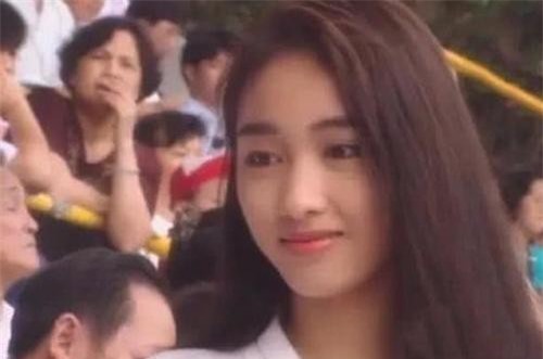 Đăng hình ngày trẻ nhân dịp sinh nhật lần thứ 48, 'đệ nhất mỹ nhân TVB' Lê Tư khiến cư dân mạng xuýt xoa vì nhan sắc cực phẩm